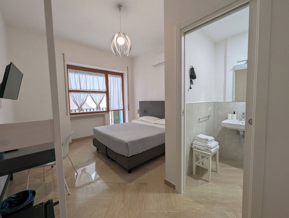 Napoli City Inn B&B 4/31