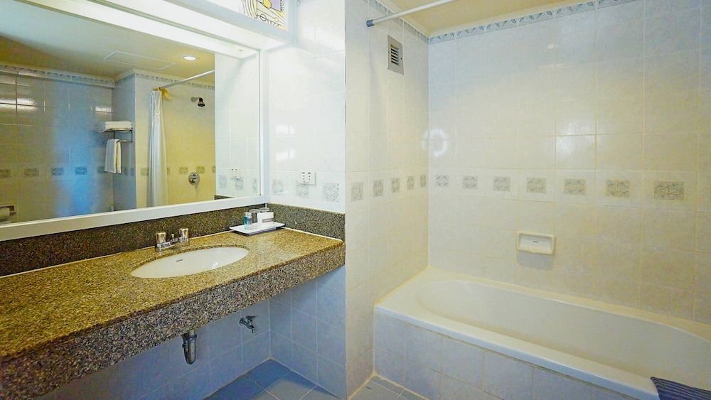 PATTAYA PARK BEACH RESORT 49/50