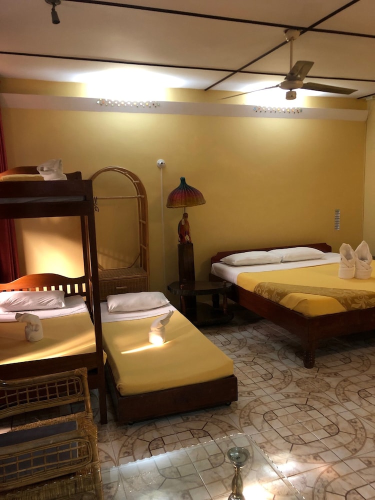 Deep Forest Garden Hotel 23/80