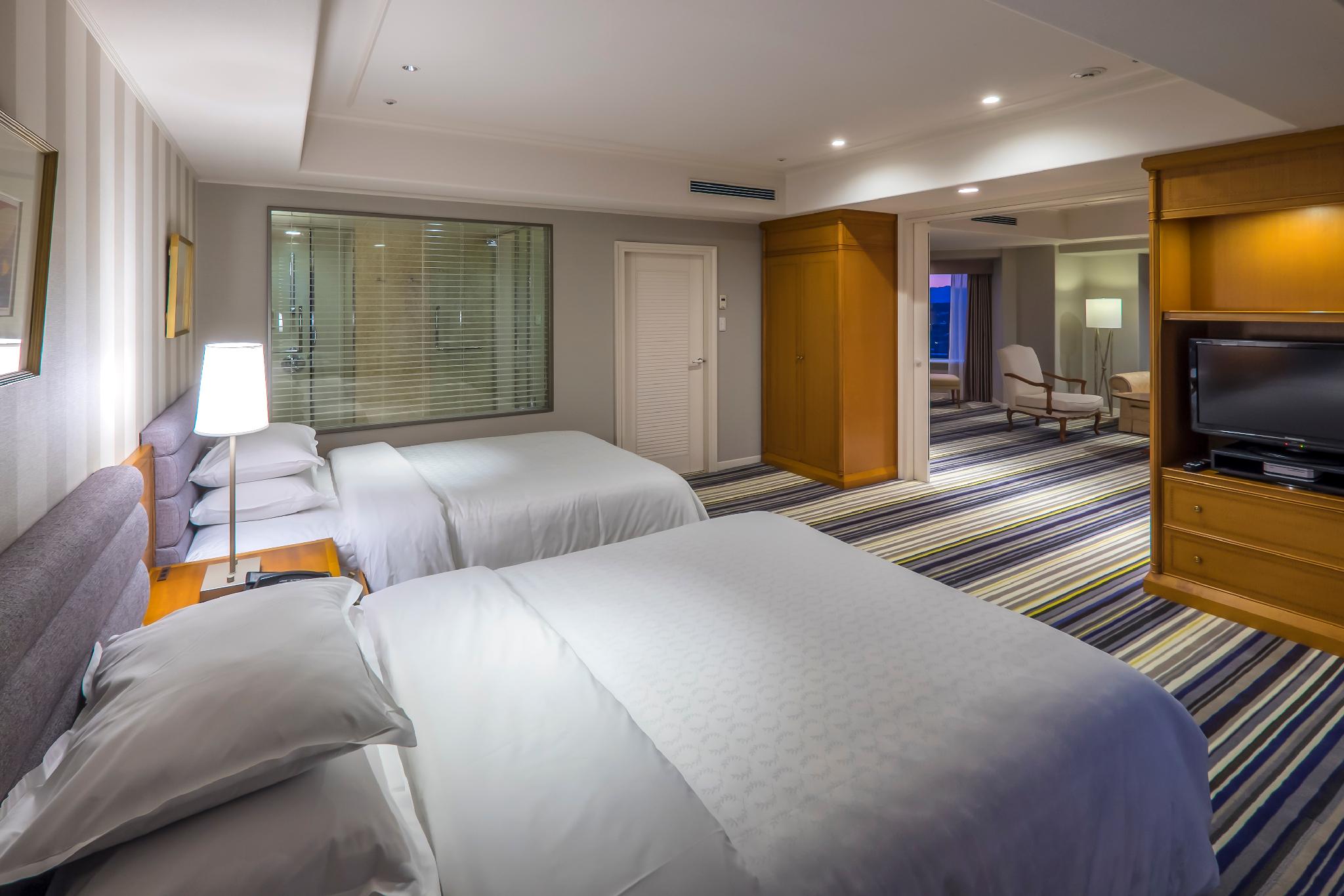 1 Bedroom, Semi Room, Suite, Twin Beds, 2 Semi Double Beds, Corner