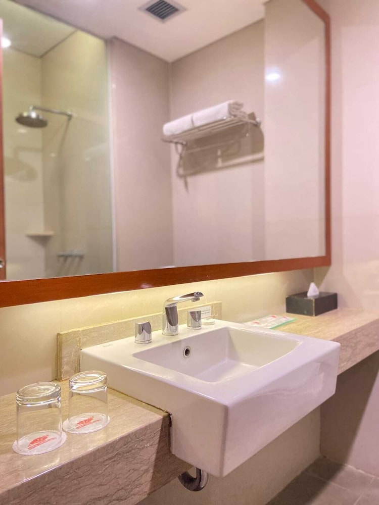 Hotel Surya Yudha Purwokerto (Ex. Hotel Santika Purwokerto) 35/35