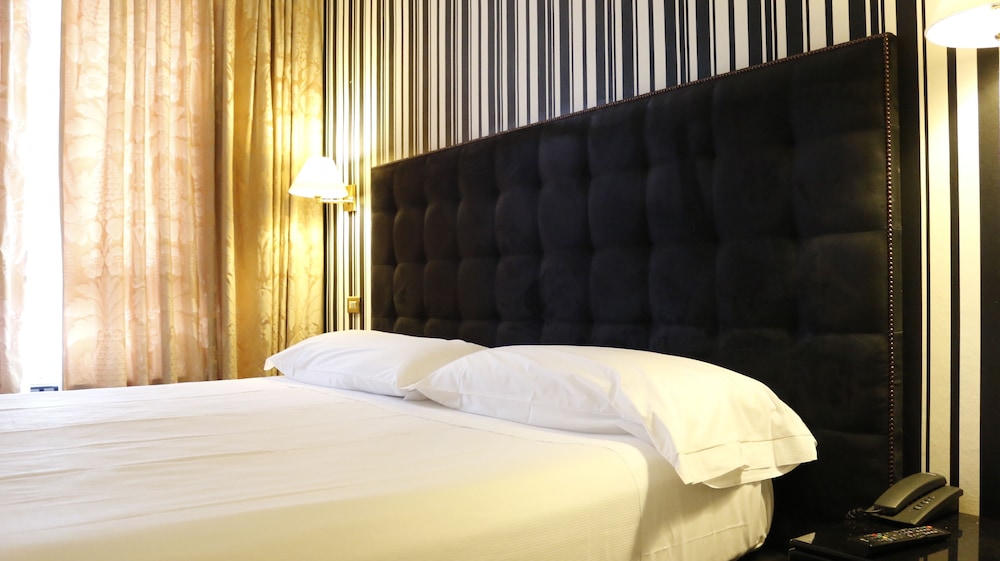 Hotel Clarin 16/40