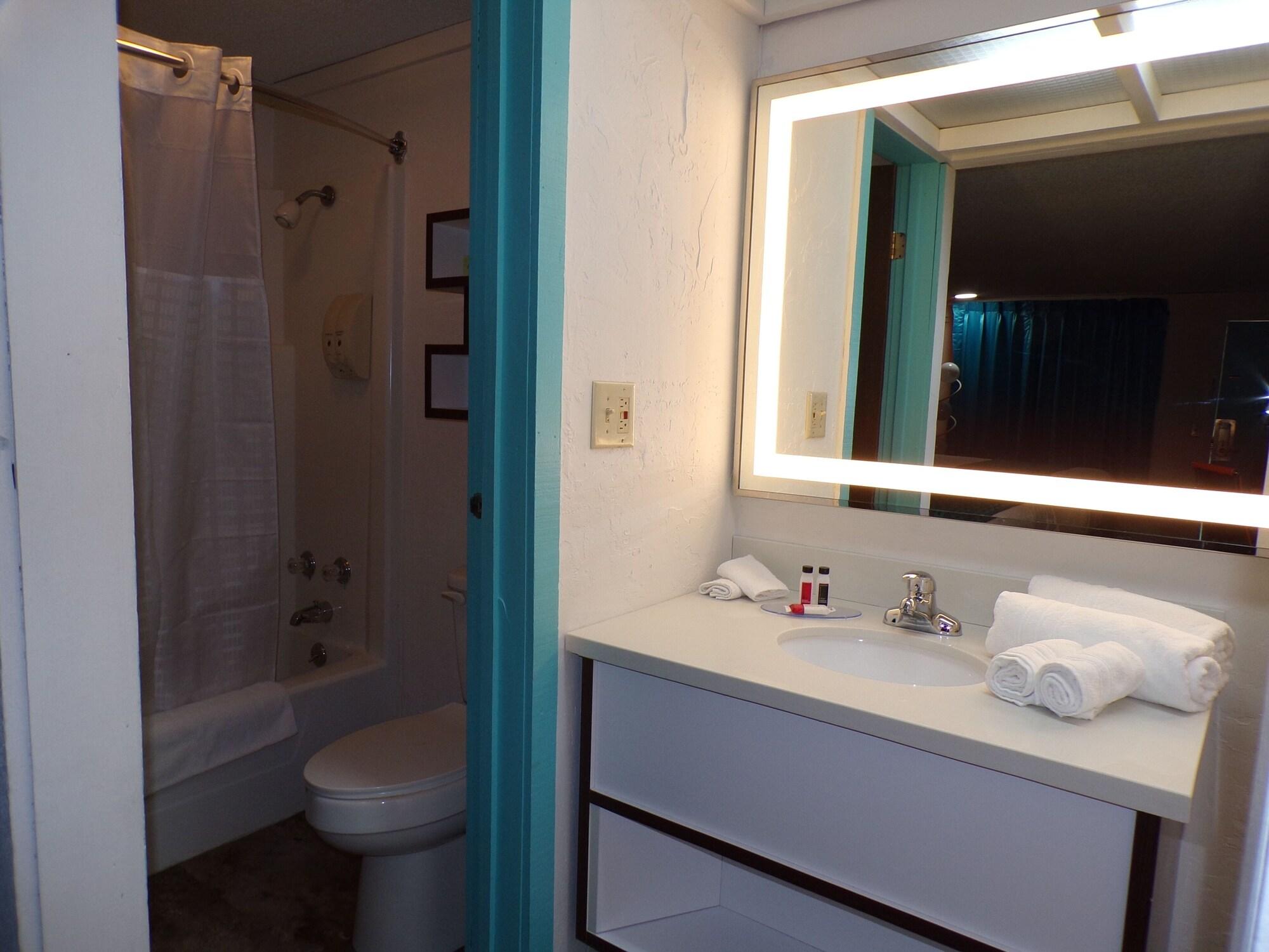 Howard Johnson by Wyndham Dover 46/50