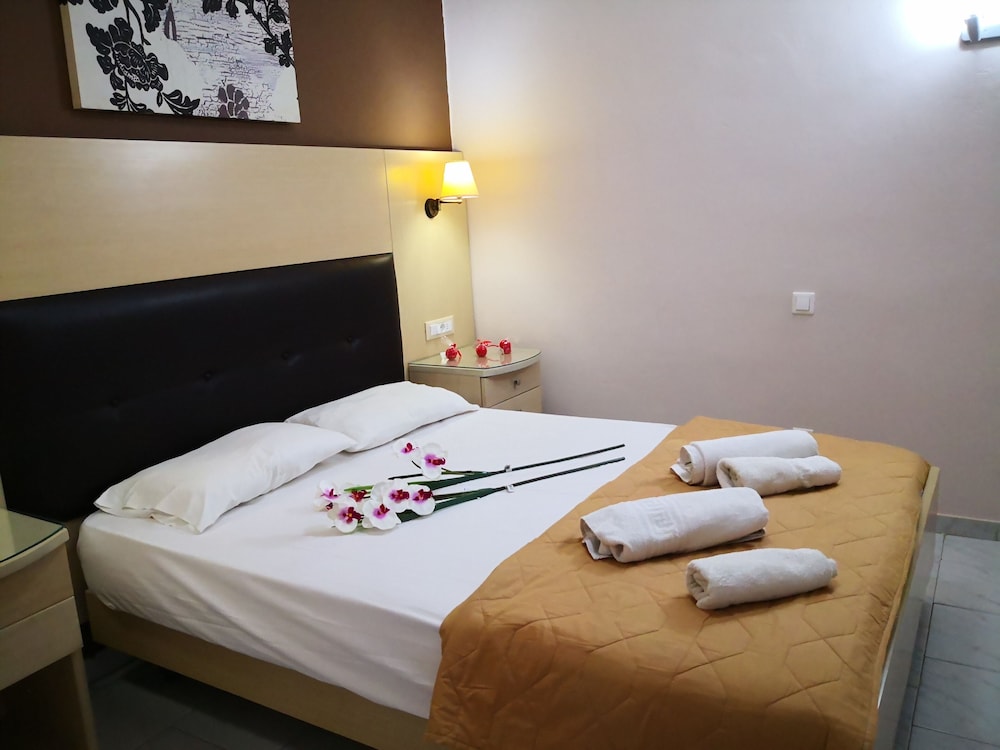 Rose Club Hotel 23/50