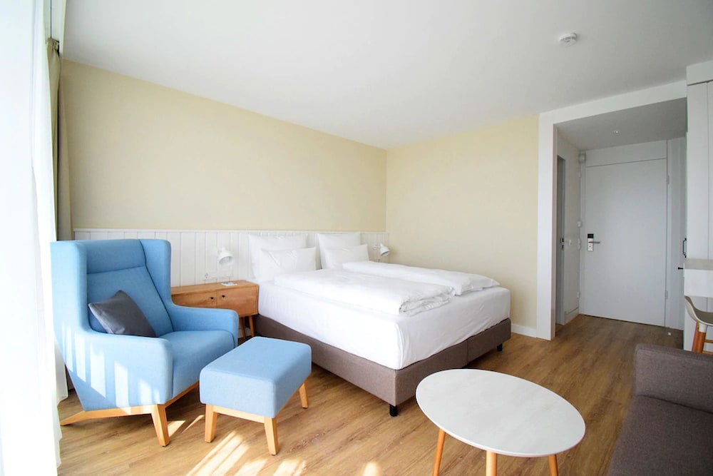 Wyn. Strandhotel Sylt 7/50