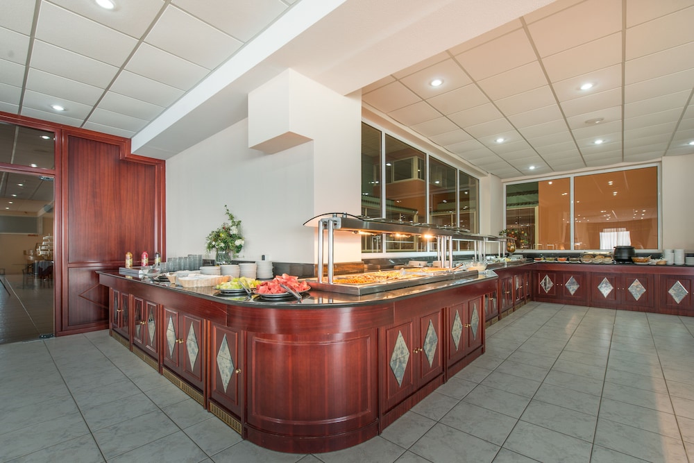 Astir Palace 39/43