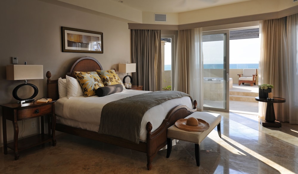 Grace Bay Club 24/83