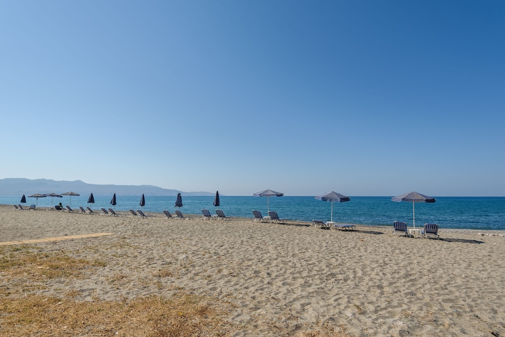 Kostakis Beach Hotel 34/46
