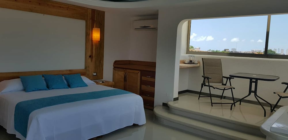 Hotel Blue Star Cancun 12/50