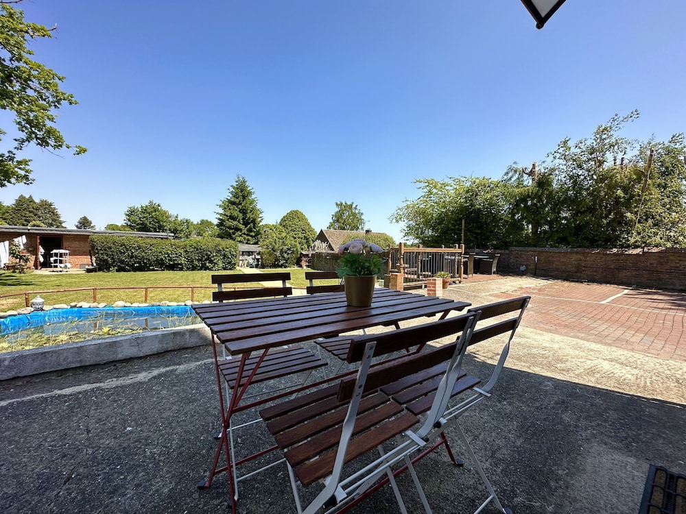 Anand Lodge 28/50