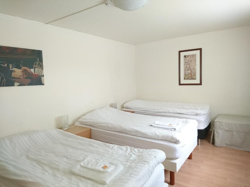 ROOM, TRIPLE, 3 BEDS, SHARED BATHROOM