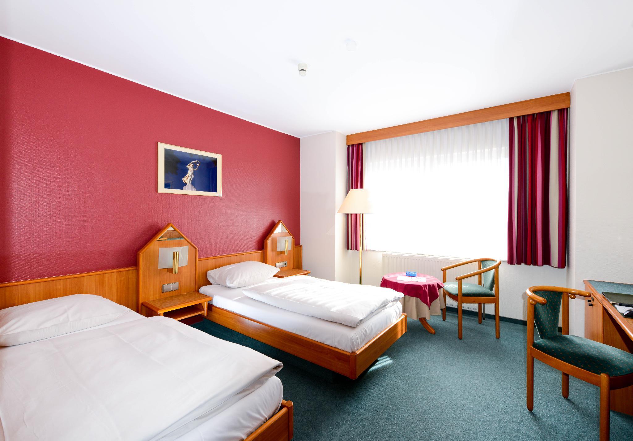 hotel christophe colomb 7/13