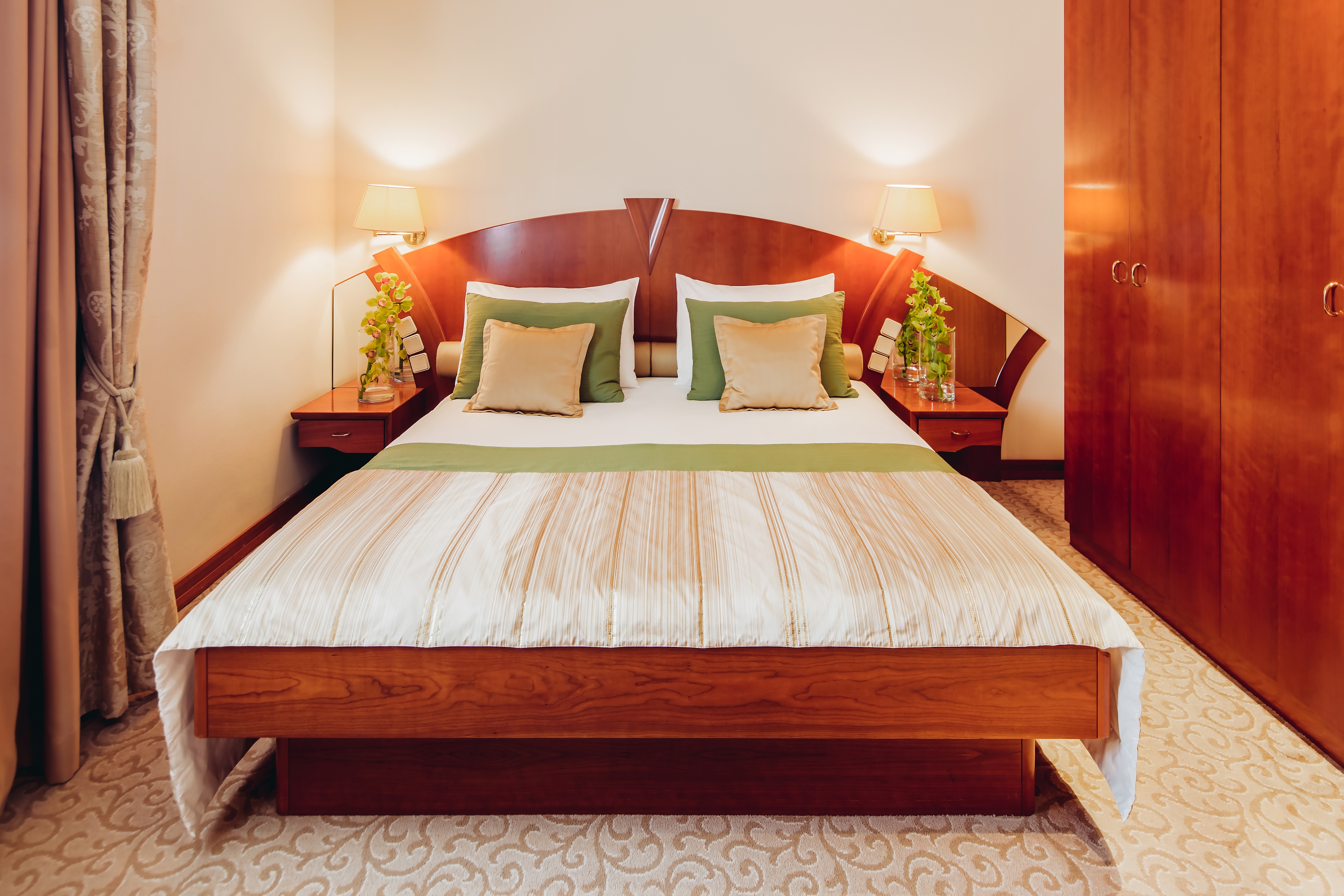 2 Bedrooms, Suite