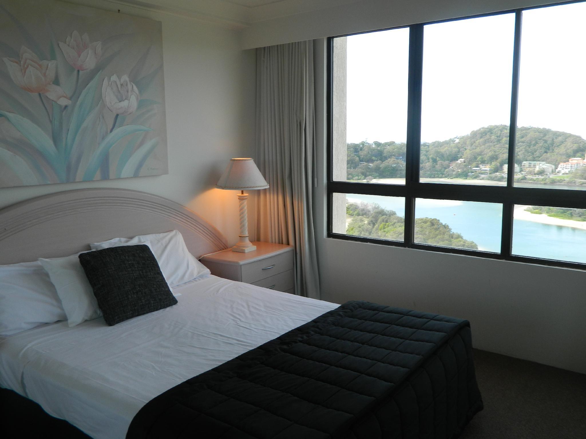 3 Bedrooms, Superior
