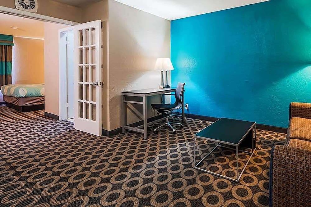 Travelodge by Wyndham San Antonio Downtown Northeast 16/35