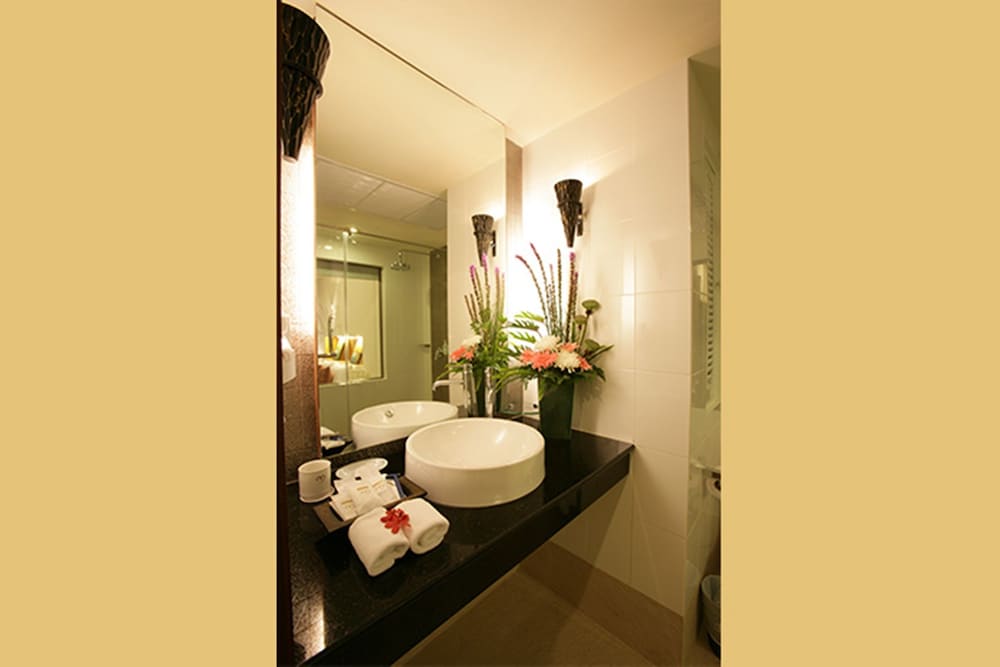 Maninarakorn Hotel 43/49