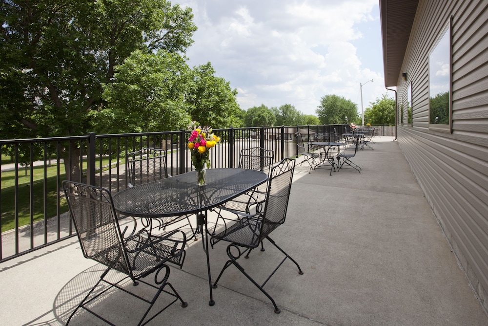 Carrollton Inn 39/43