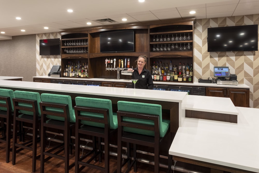 Holiday Inn Marquette 9/63