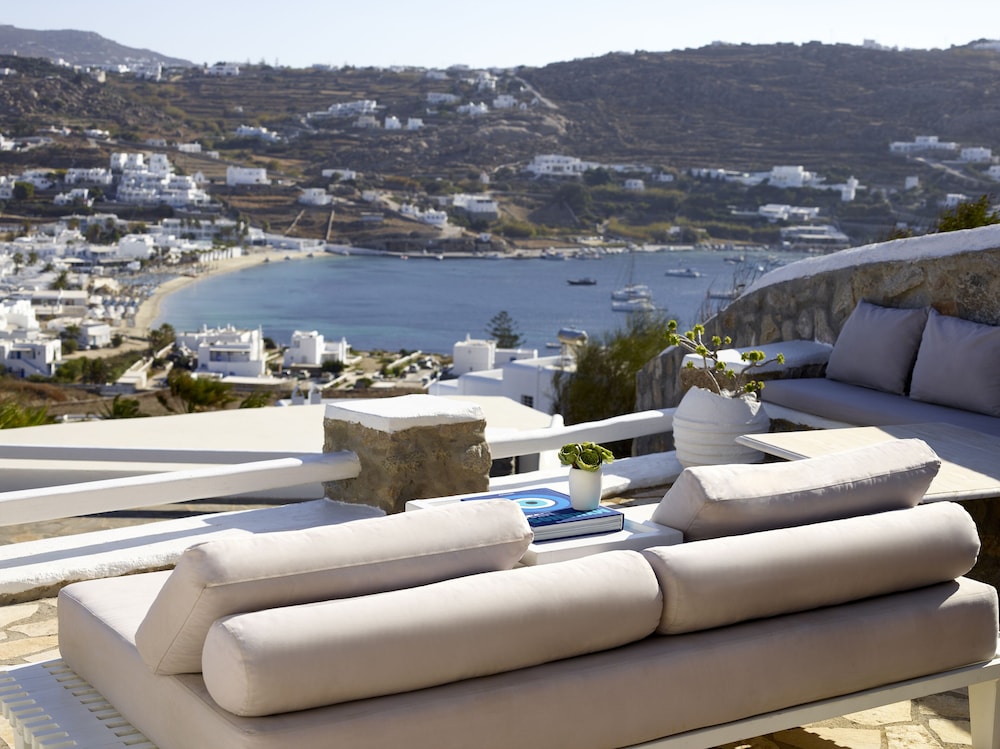 Kallos of Mykonos 35/50