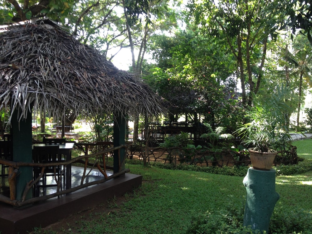 Pelwehera Village Resort 30/50