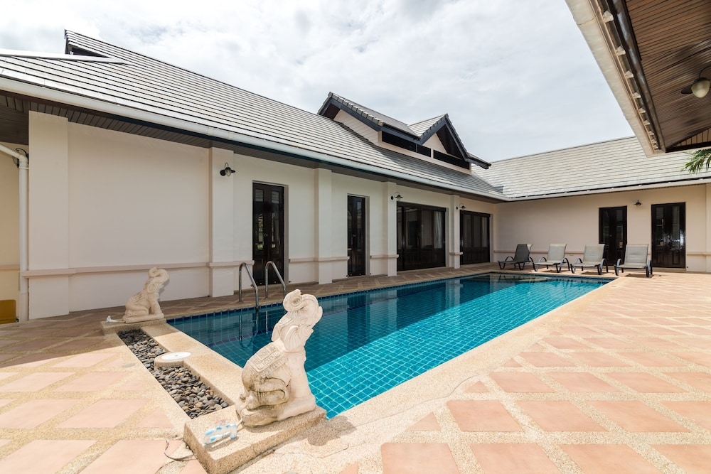 4 Bedroom Private Bali Style Villa Hh1 34/45