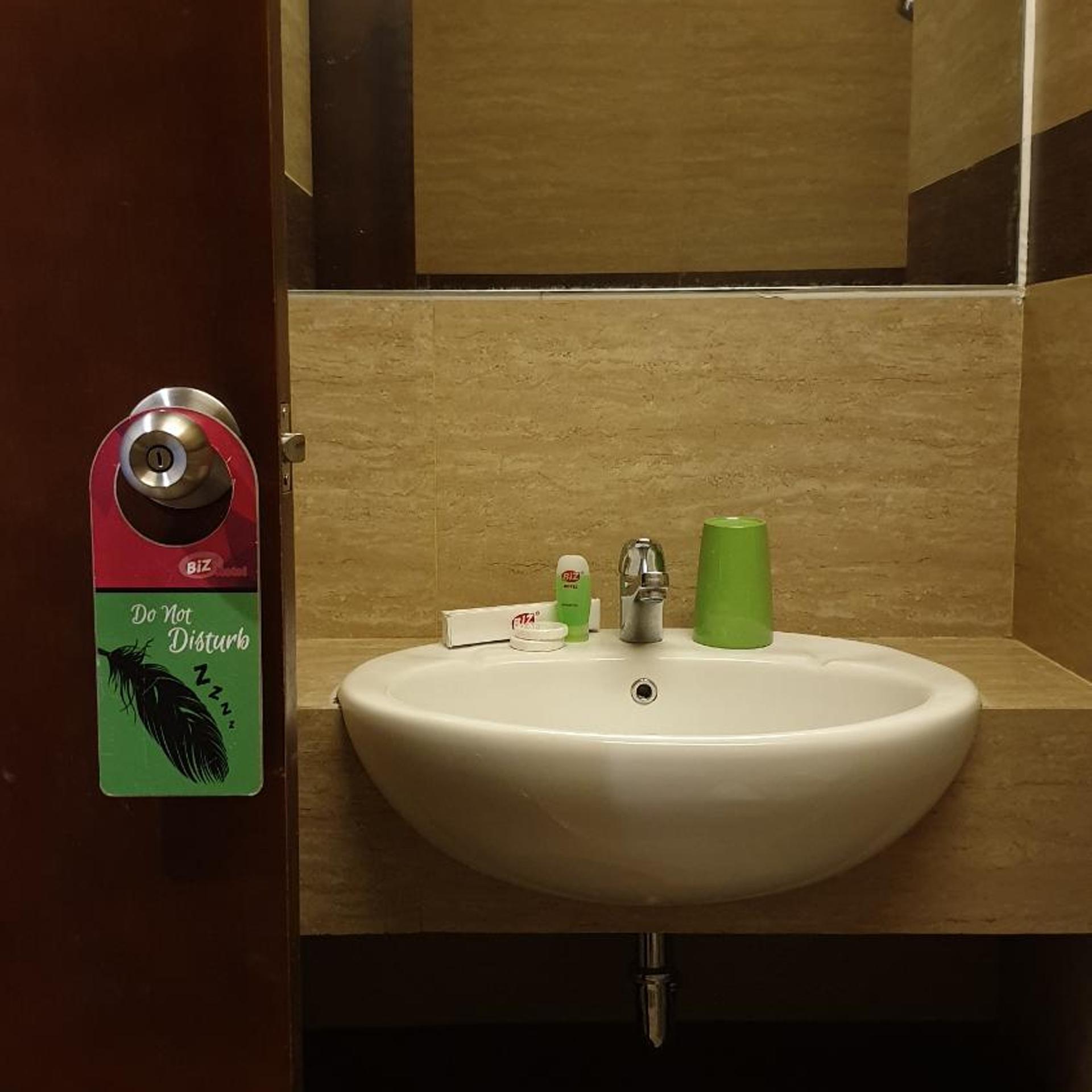 Biz Hotel Ambon 48/48