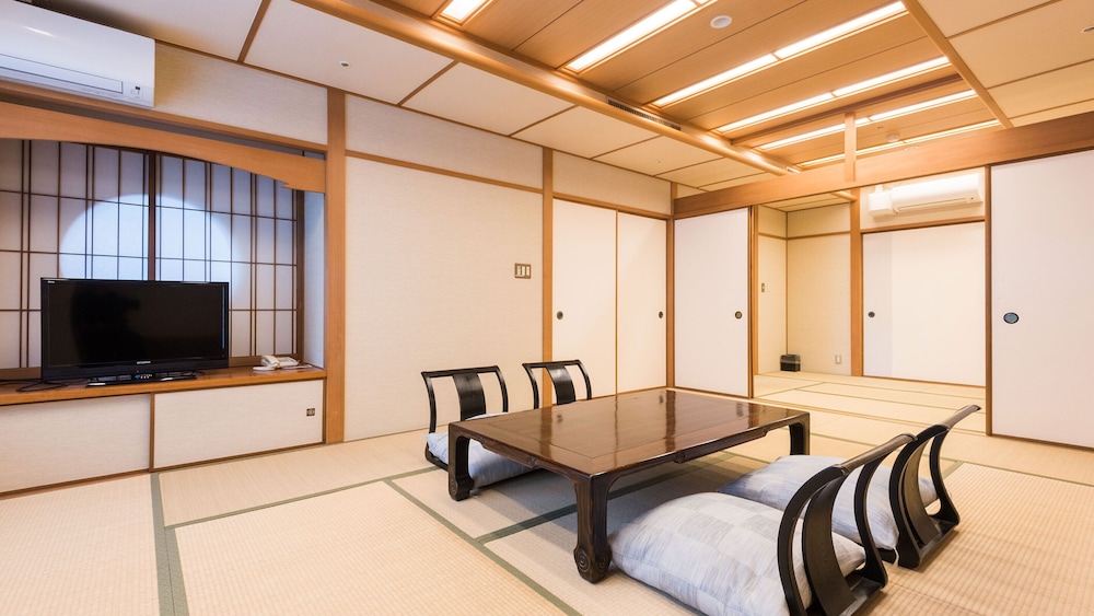 Oedo-Onsen-Monogatari Ito Hotel New Okabe 55/56