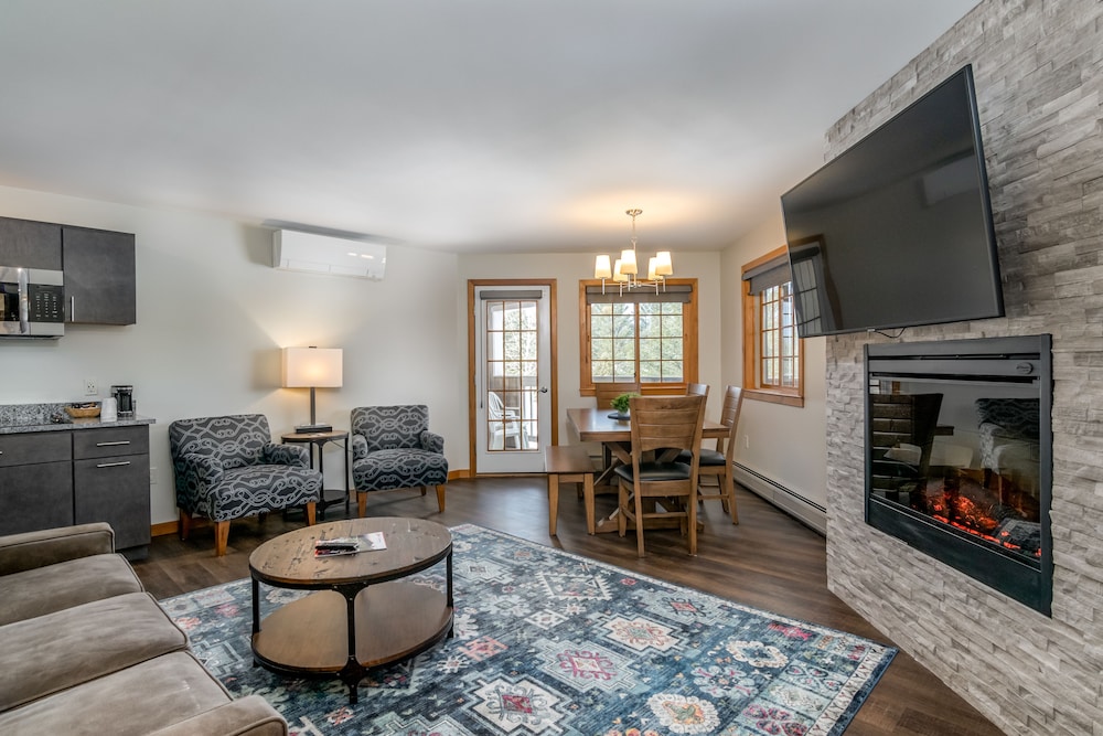 Grey Fox Inn Resort 45/66