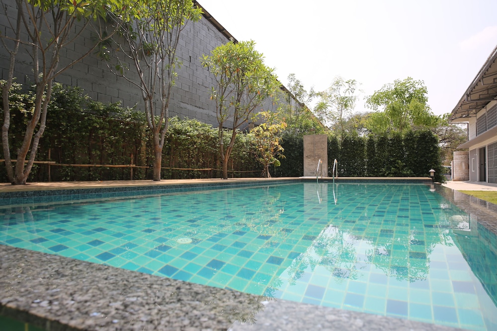 Latima Boutique Hostel 48/56
