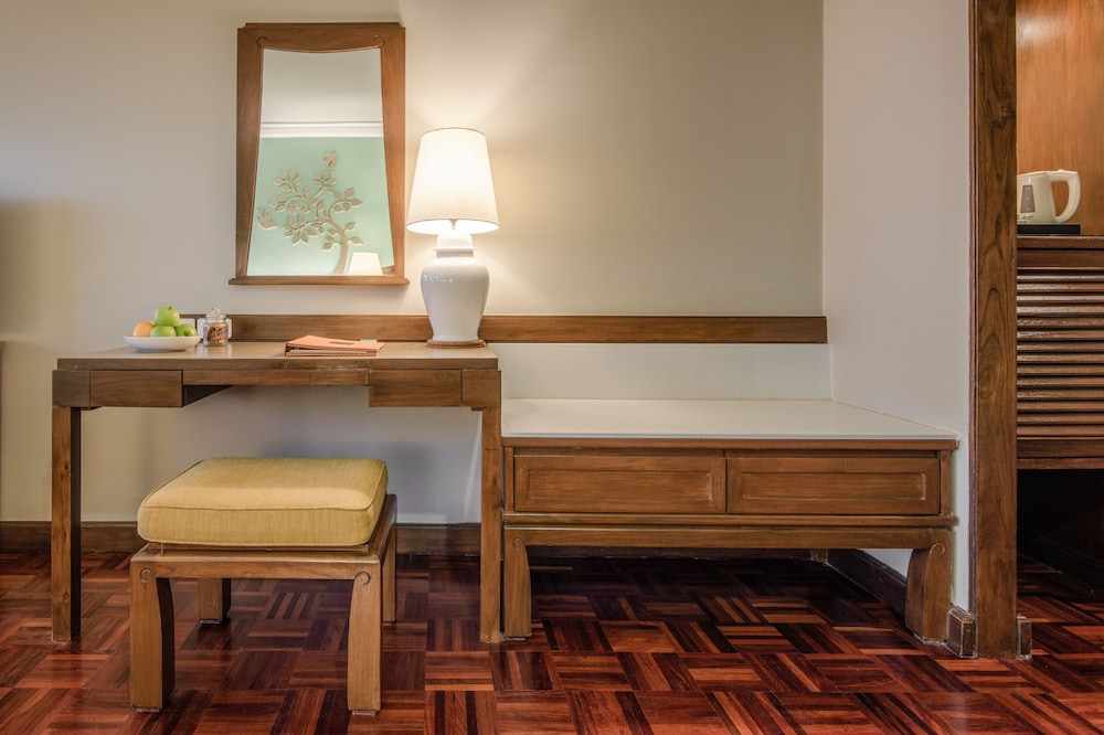 The Regent Cha Am Beach Resort 58/75