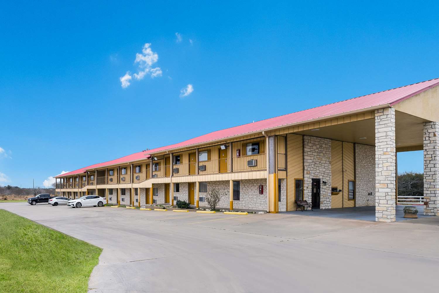 Americas Best Value Inn Refugio 3/6