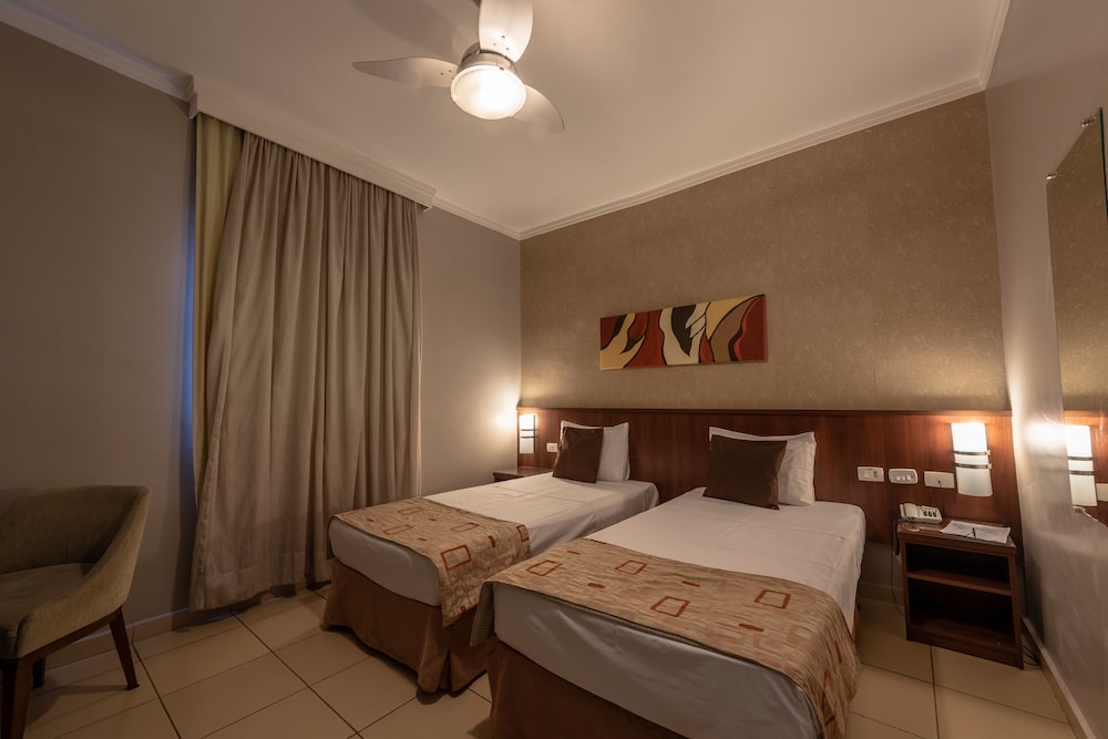 Class Hotel 18/69