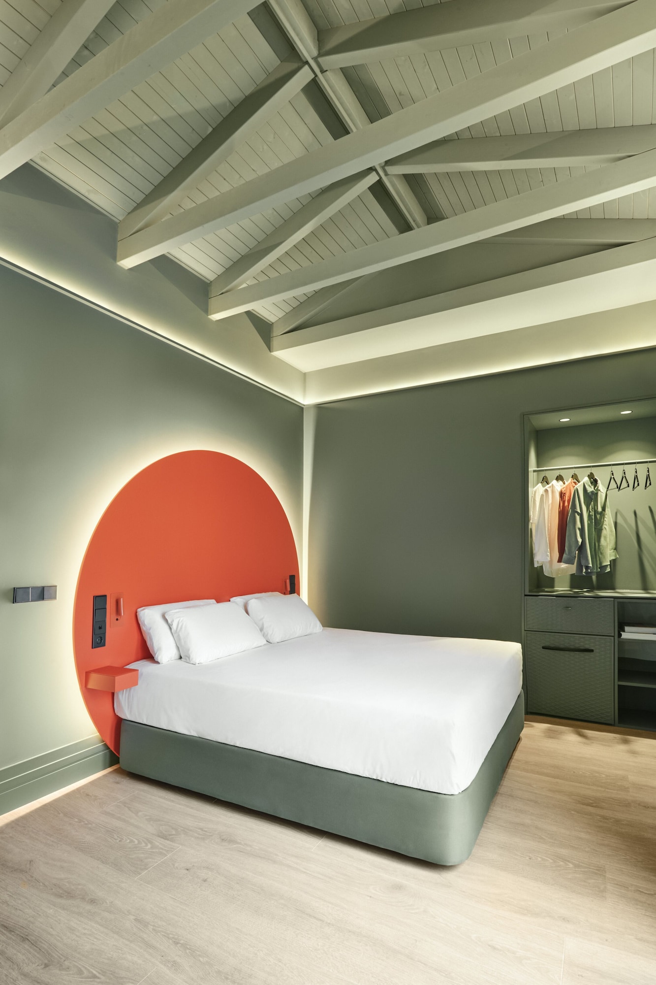 SUPERIOR, QUEEN BED, TERRACE