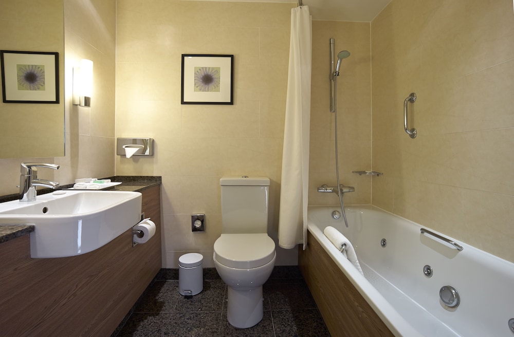Rembrandt Hotel 9/82