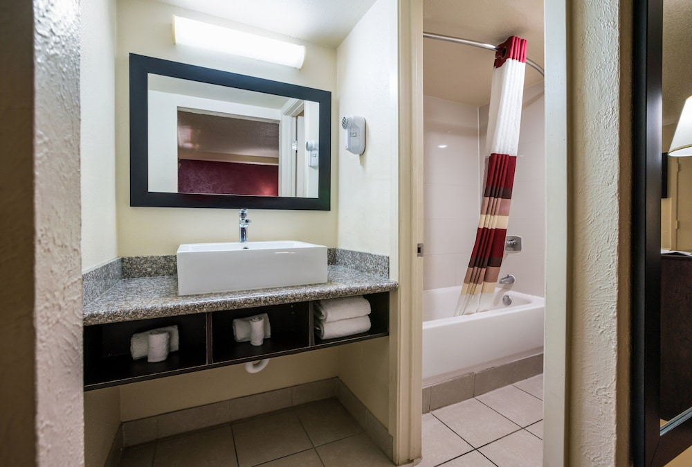Red Roof Inn Dallas - Richardson 17/35