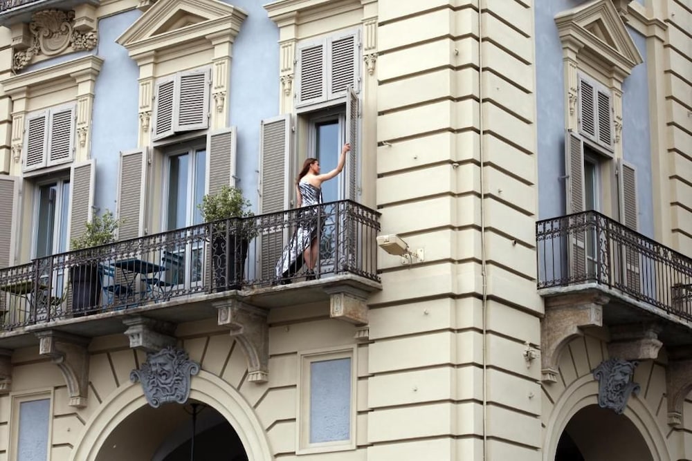 Piazza Castello Suite 3/50