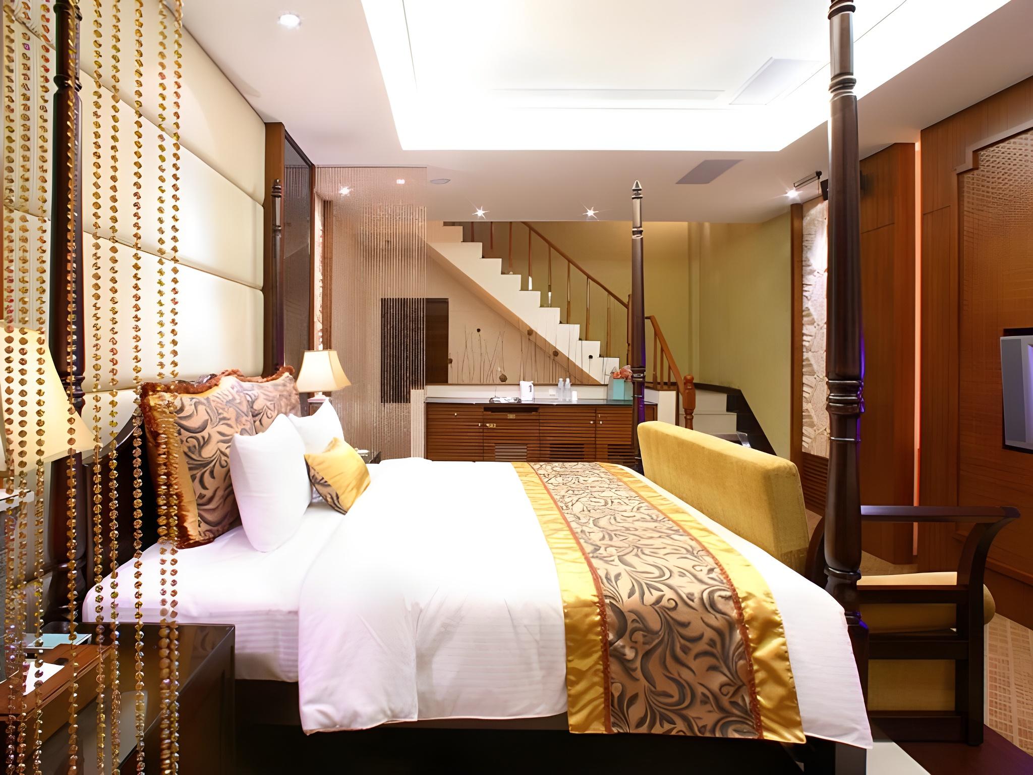 Deluxe, Suite, King Bed