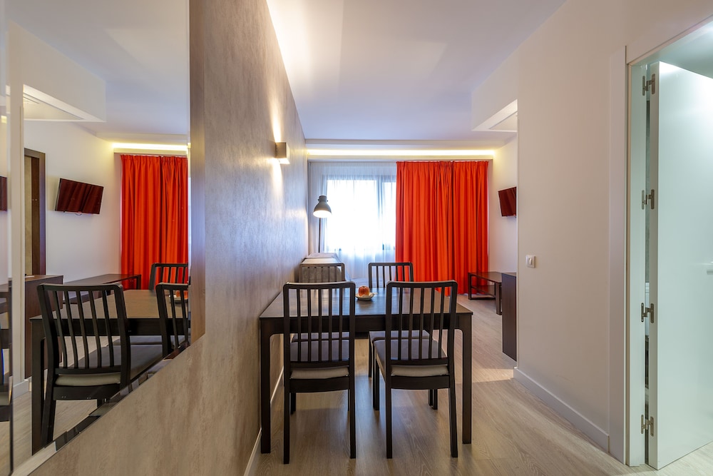 Apartamentos Recoletos 54/65