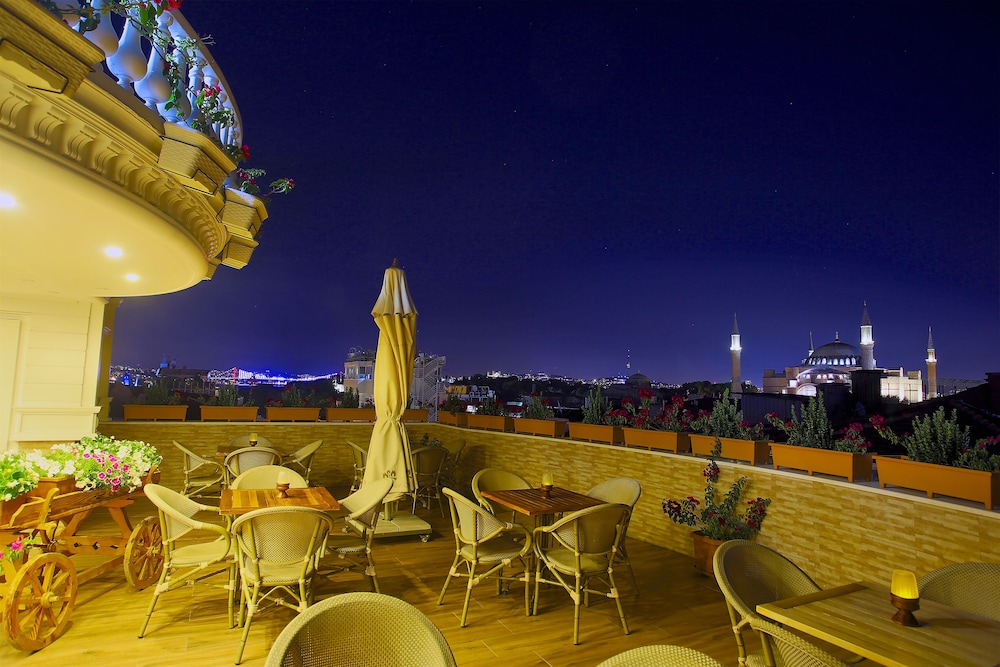 White House Hotel Istanbul 42/44