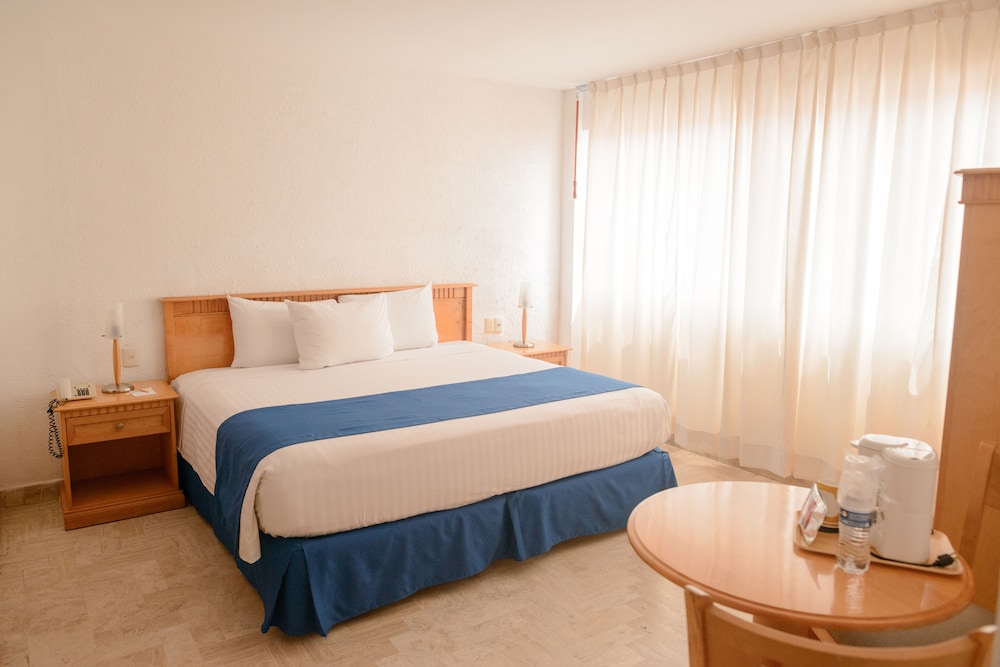 Hotel Don Miguel 10/29