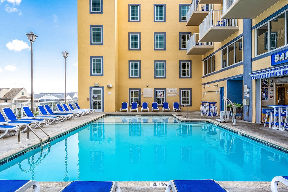 Crystal Beach Hotel 5/58
