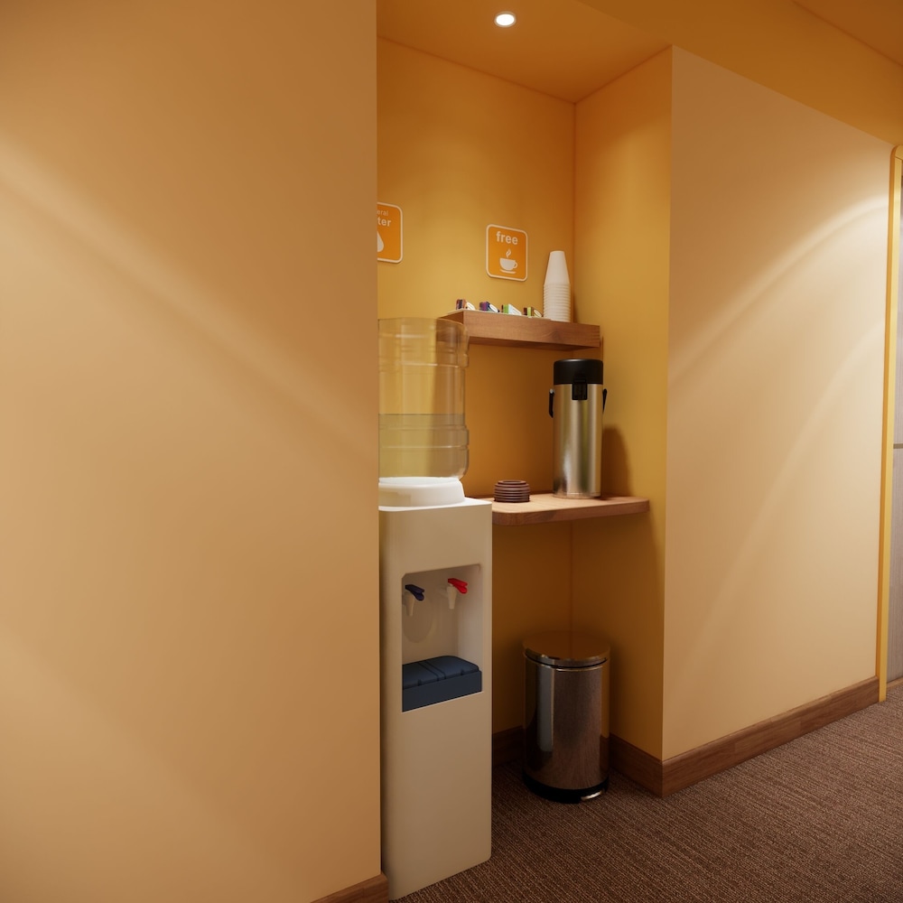 Bloom Hotel - Juhu 10/38