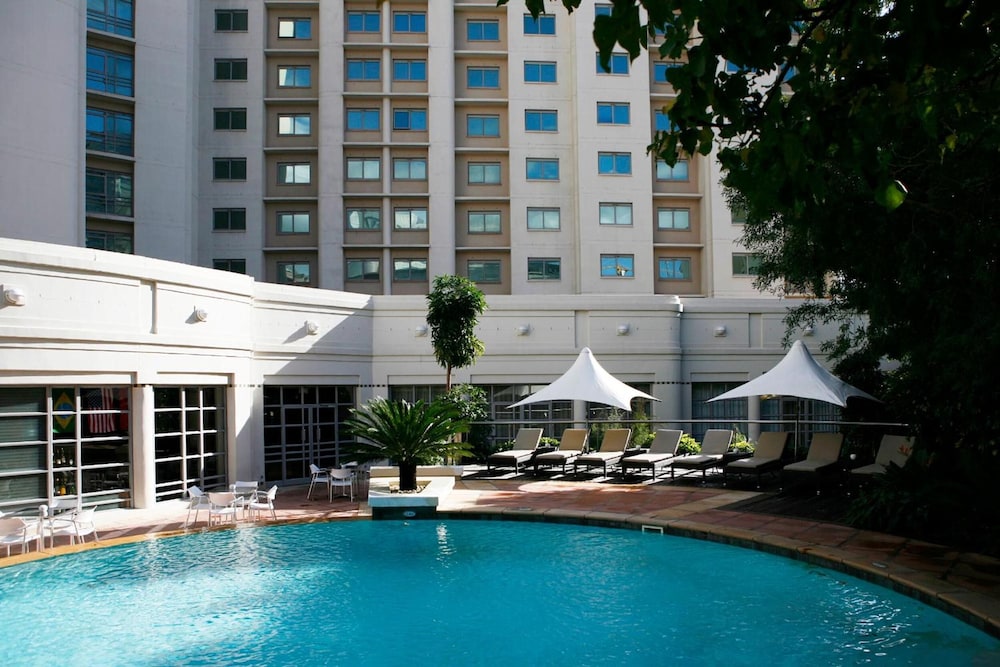 Southern Sun Waterfront 6/50