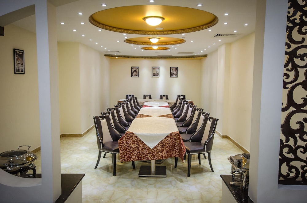 El Bey Hotel 33/50