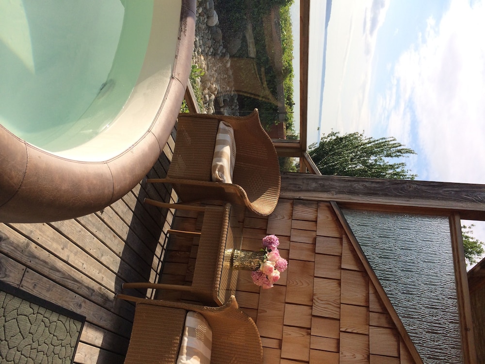 Camano Island Inn 42/67
