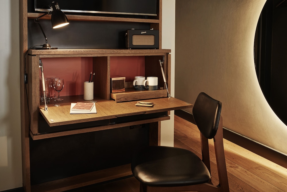 The Hoxton Holborn 50/50
