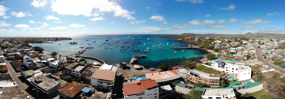 Galapagos Sunset Hotel 49/55