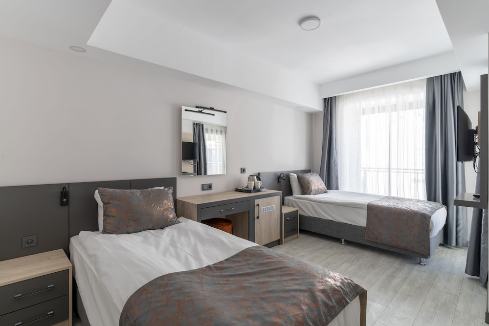 Irenic Hotel 26/49