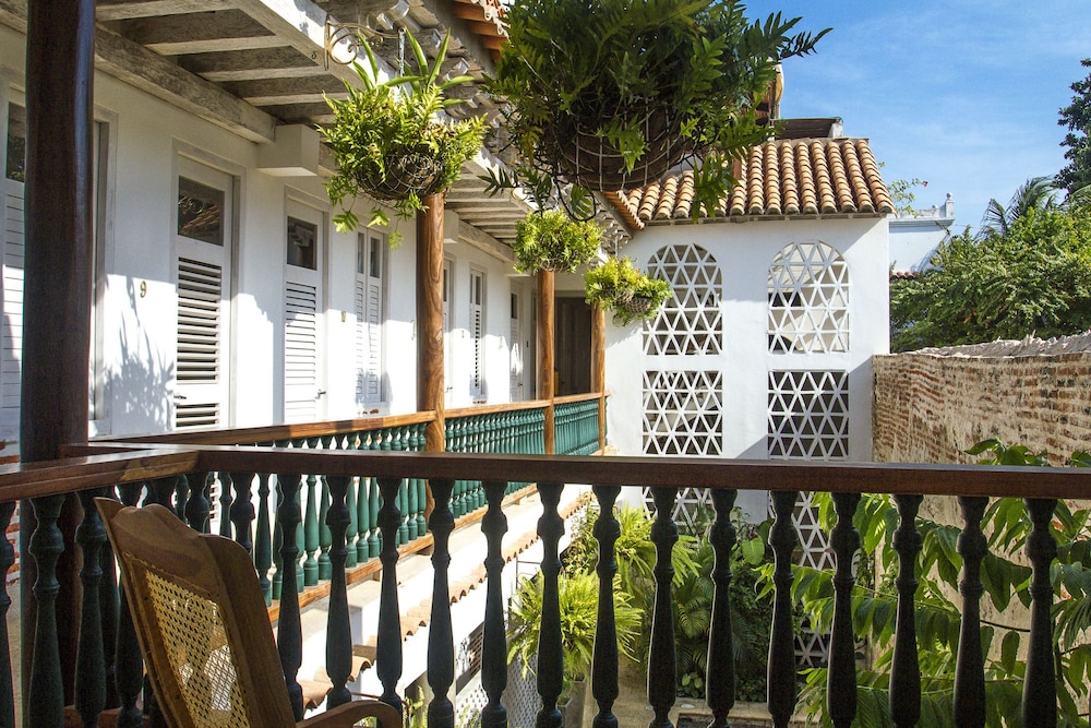 Hotel Casa Pizarro 38/49