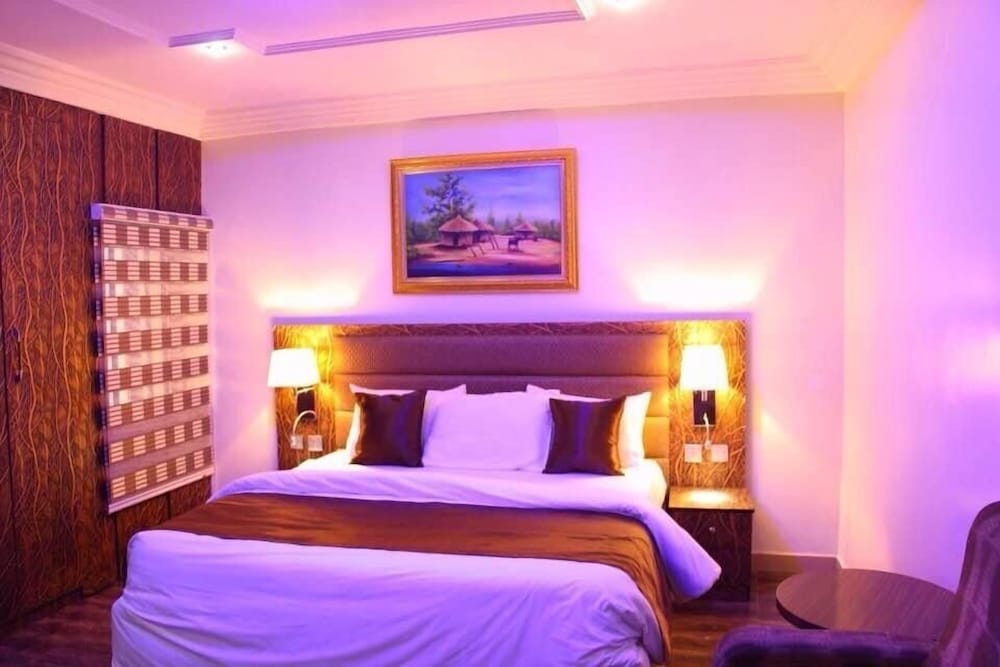 SUPERIOR, DOUBLE BED